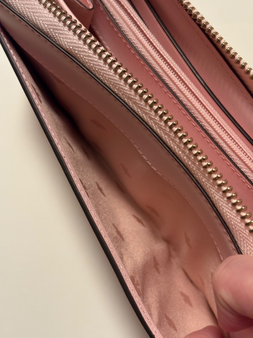 Kate Spade Wallet - Picture 10 of 10